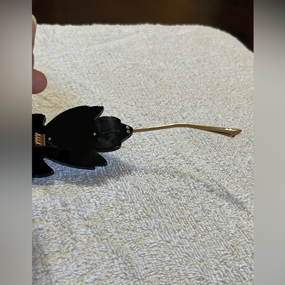 ❌SOLD❌ Gucci GG0535S Black/Grey Butterfly/Square Ladies Sunglasses 001 56x16x135 - Picture 12 of 13